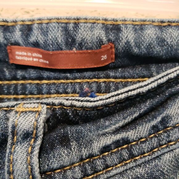 Pilcro Boyfriend Crop Jeans Womens size 26 Mid Rise Light Wash Straight Leg - Picture 13 of 14